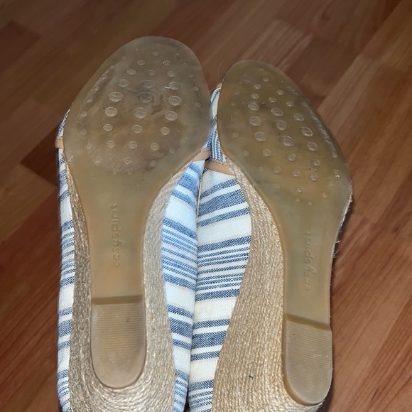 💙Easy Spirit Brigette wedge pump sandal Blue stripe nautical Espadrille Size 8 - Picture 7 of 8